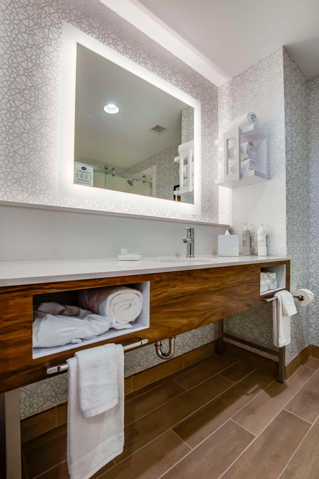 Hampton Inn & Suites By Hilton Louisville East Oxmoor エクステリア 写真