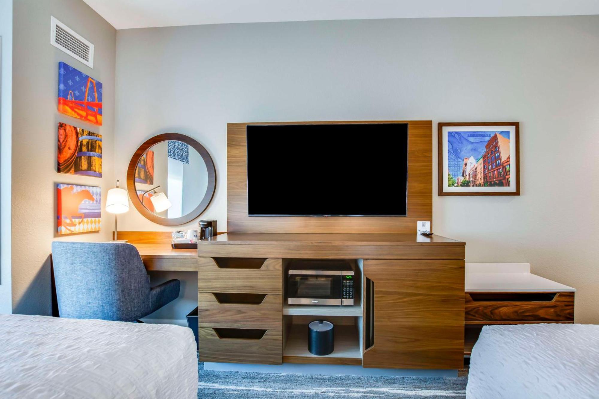 Hampton Inn & Suites By Hilton Louisville East Oxmoor エクステリア 写真