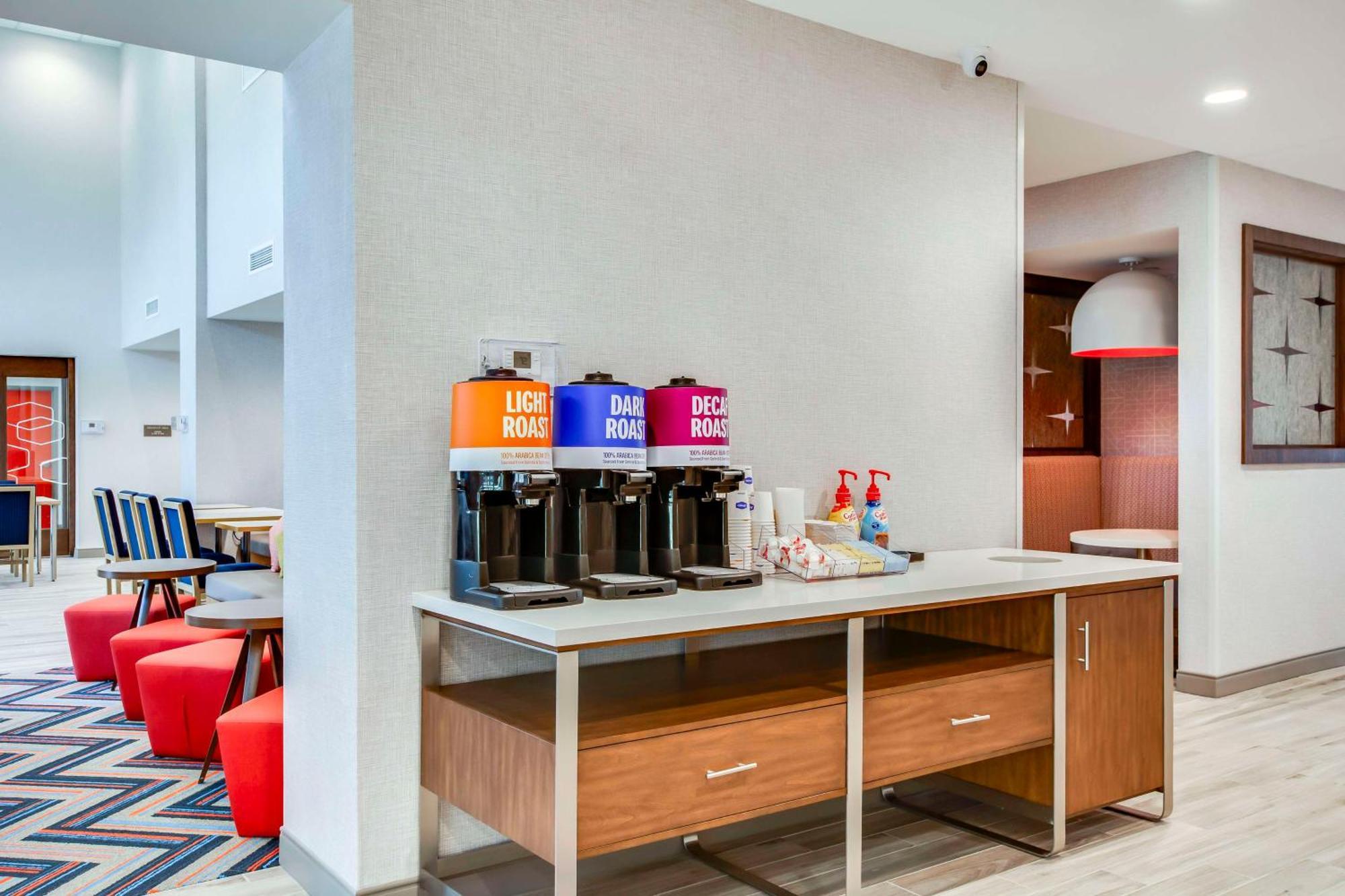 Hampton Inn & Suites By Hilton Louisville East Oxmoor エクステリア 写真